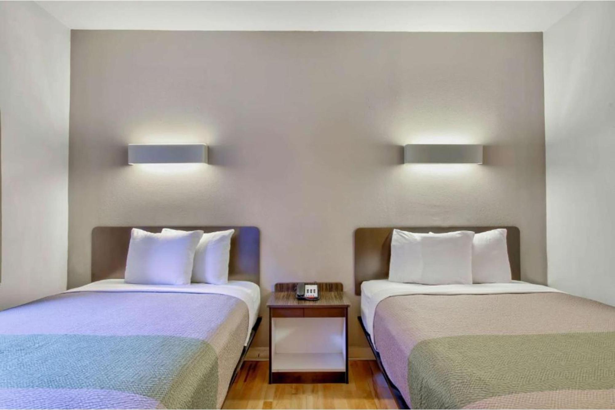 Отель Oyo Townhouse Beaumont Medical Center Area Экстерьер фото